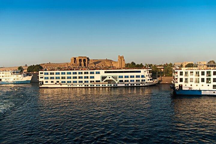 Private Tour (8 Days Cairo - Luxor- Aswan Nile Cruise Deluxe )