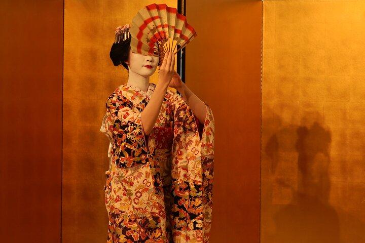 Tokyo Private Geisha Dance Show and Dinner in Shinjuku