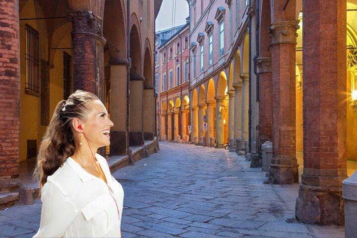 Bologna: City Walk with Audio Guide in 7 Languages on your Phone