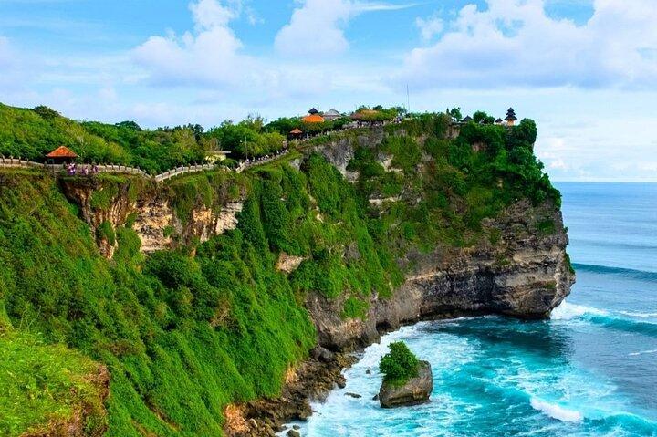 Bali Uluwatu Sunset Kecak Fire Dance and Beach Dinner Tour