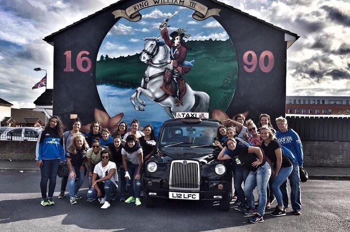2 Hour Private Belfast Taxi Cab Tour of Troubles & Peace walls
