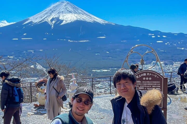 From Tokyo to Mount Fuji! Private Car Tour by Eng Speaking Driver