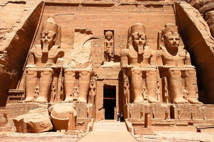 Abu Simbel Temple Day Trip with Hotel Pickup From Aswan
