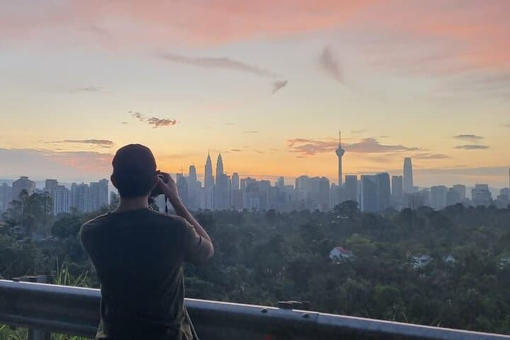 Kuala Lumpur Sunrise City Tour with Roti Canai & Teh Tarik