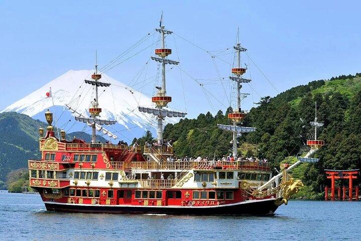 Private Transfer between Tokyo and Lake Kawaguchi/Mt. Fuji/Hakone