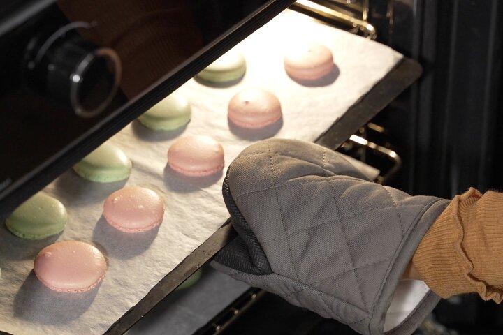 Macaron Baking Class in Le Marais
