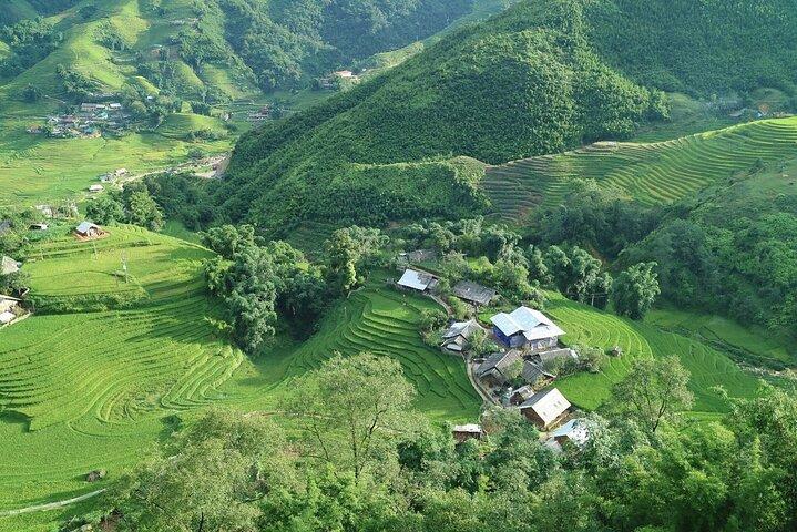 Sapa Budget GROUP TOUR 2 days 1 night from Hanoi by Sleeper Bus