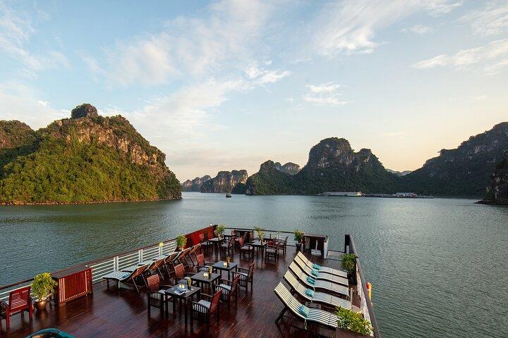 2 Days Bai Tu Long Tour from Hanoi