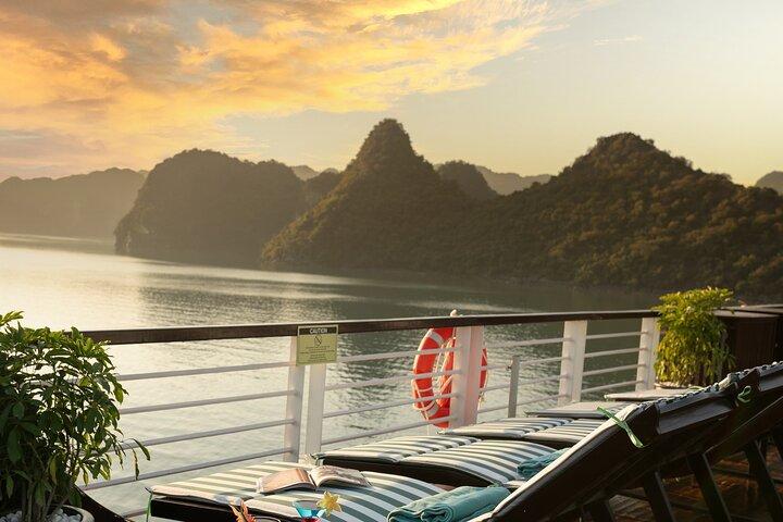 2 Days Bai Tu Long Tour from Hanoi