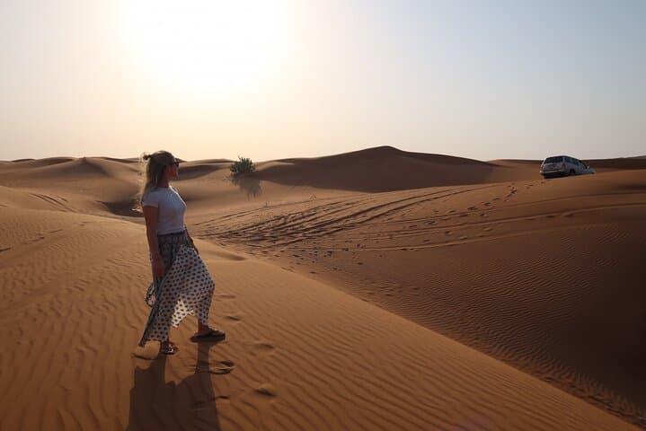 Private Evening Desert Safari with BBQ Dinner & Sand Boarding