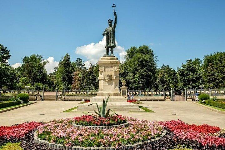 Best of Chisinau Private City Tour
