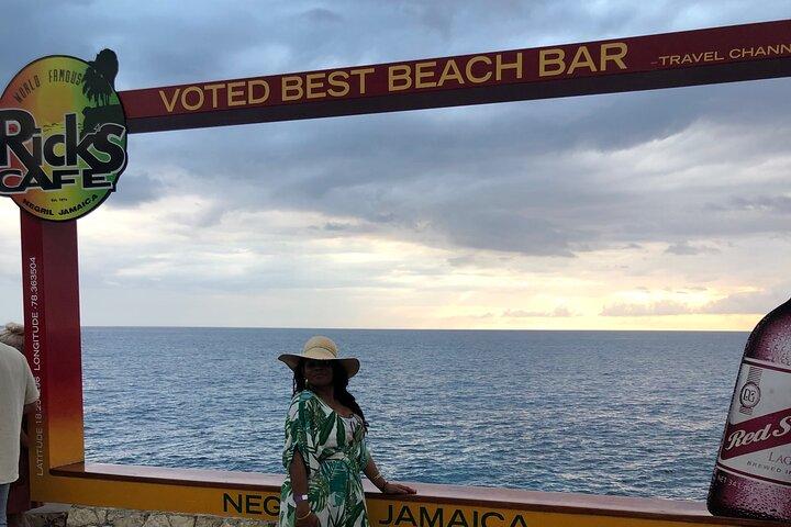 Tour to Negril 7 Miles Beach and Rick’s Cafe from Montego Bay
