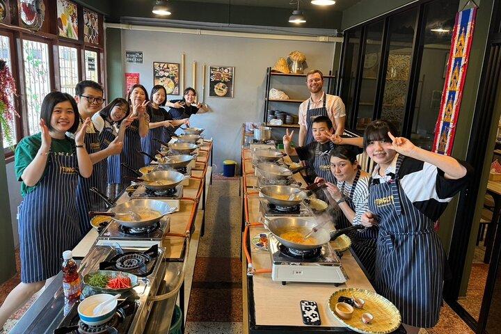 Thai cooking class experience in Bangkok with Tingly Thai cooking school