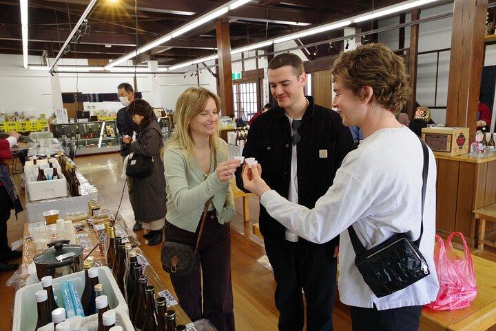 Food & Culture Walk in Nagano: Oyaki, Sake, Matcha & Zenkoji