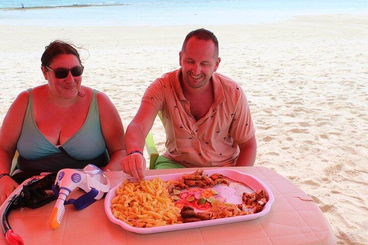 Prison Island Nakupenda and Stone Town Private Tour with Lunch