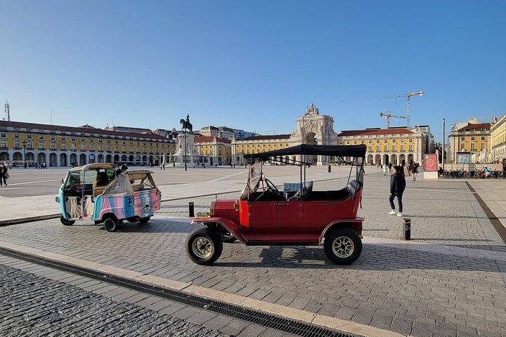 2h Classic Tuk: Discover Lisbon’s Hidden Treasures