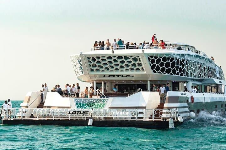 Lotus Mega Yacht Dinner Cruise at Dubai Marina