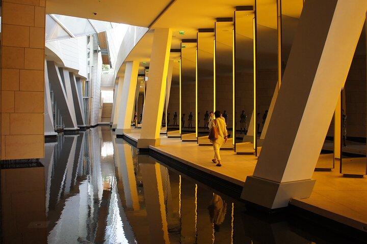 Combo: Side car Tour in Paris + Louis Vuitton Museum