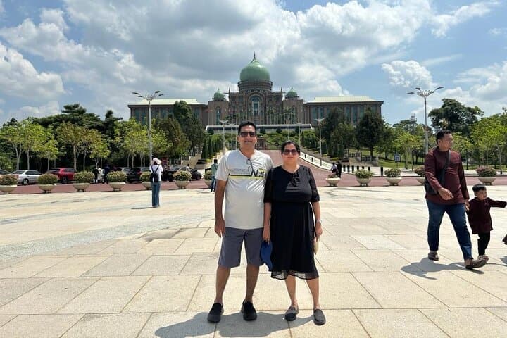 Batu Caves & Putrajaya City Tour