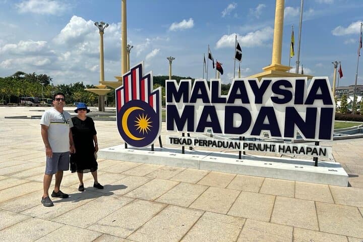 Batu Caves & Putrajaya City Tour