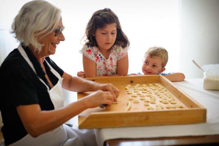 Pasta-making class at a Cesarina's home with tasting in Modena