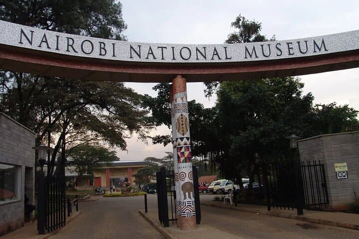 Nairobi National Museum and Snake Park Guided Day Tour