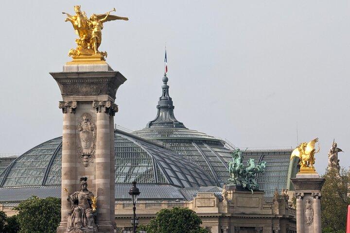 4-Hour Private Tour in Paris in a Vintage Car