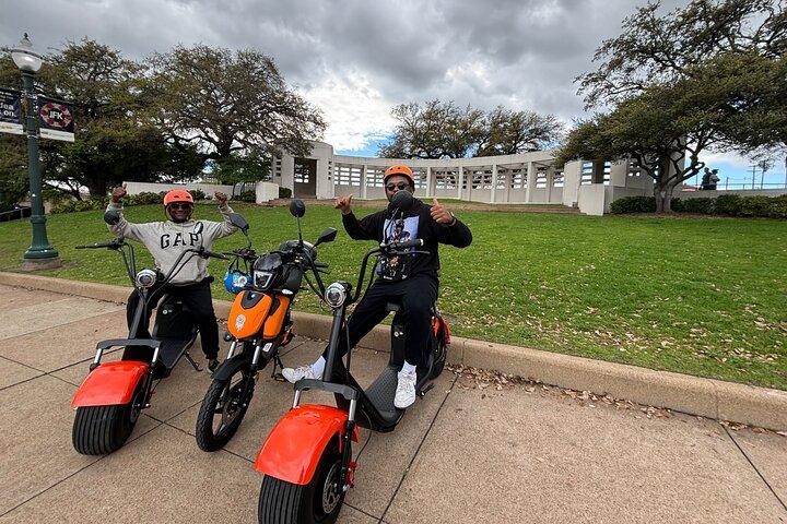 Smart Tour: Dallas JFK Assassination & History E-Bike Tour