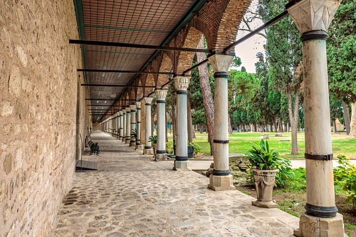 Topkapi Palace and Basilica Cistern Combo Tour in Istanbul