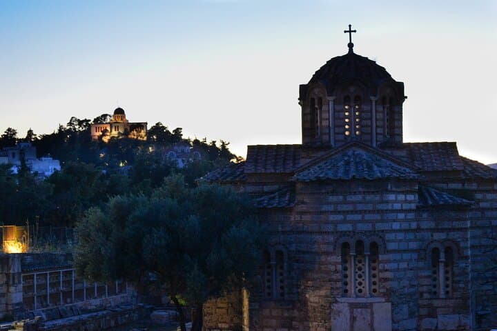 Athens at Night Small-Group Walking Tour with Dinner