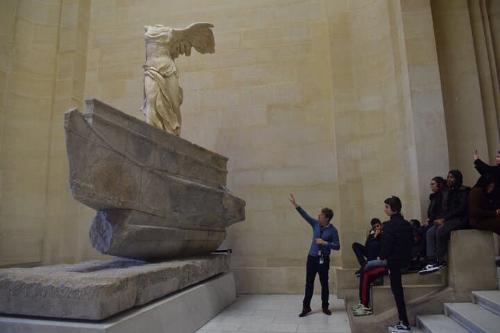 Louvre Museum Small Group Guided Tour with Pre-Booked Tickets