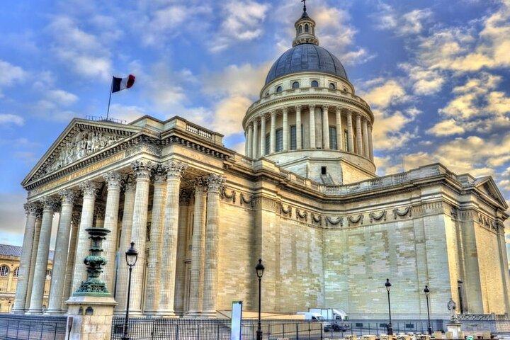 Latin Quarter and Left Bank Tour with Local Guide