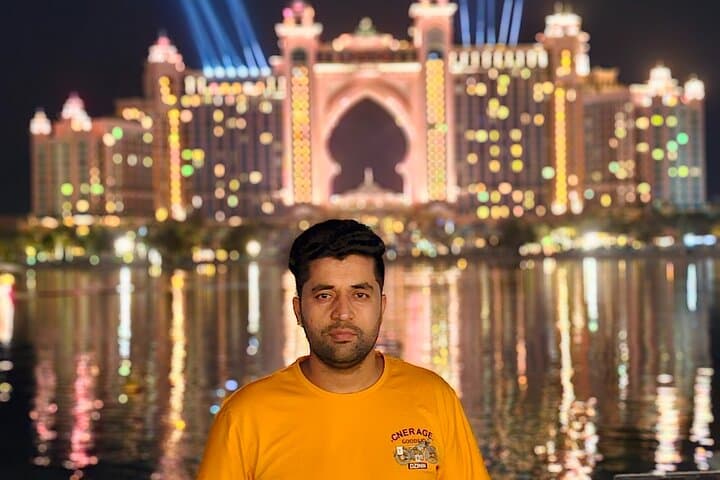 Dubai : Private layover airport transit/stopover tour.