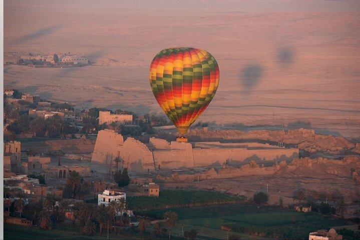 Sunrise Hot Air Balloon Over the Historical Sites in Luxor