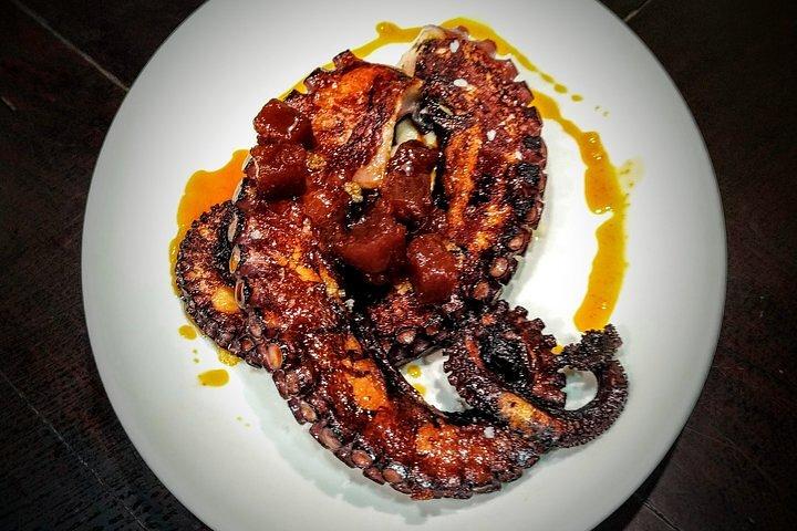 San Sebastián Walking Dinner Tour with Basque Bites