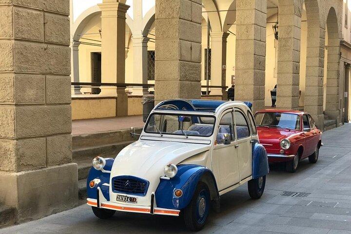 Tuscan Hills Tour with Classic Car