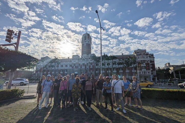 Taipei Old Town - Taiwan Introduction Walking Tour (Tip-Based)