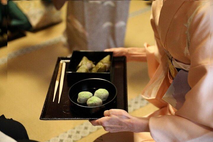 Kyoto Tea Ceremony with Kimono near Imamiya Jinjya Shrine