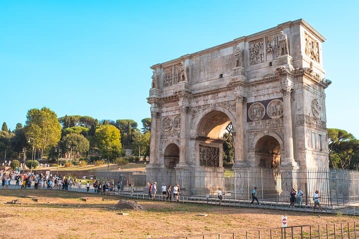 Rome Unforgettable Highlights by Golf Cart Tour