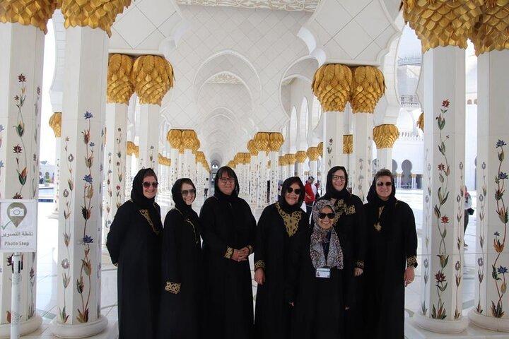 Abu Dhabi Grand Mosque Visit: A Dubai to Abu Dhabi Cultural Tour