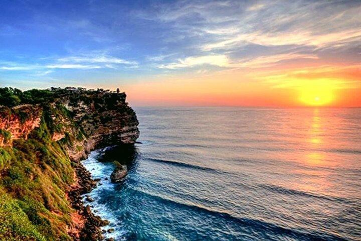South Bali Beach & Uluwatu Sunset Tour with Kecak Dance Show