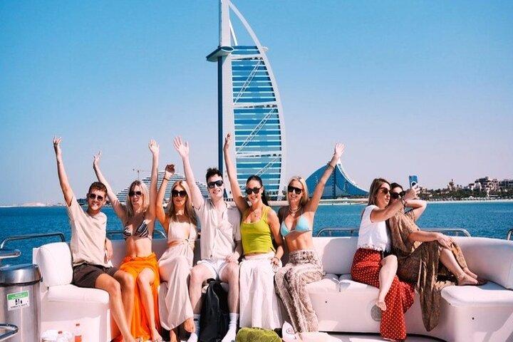 Luxury Shared Yacht Tour in Dubai Marina with Food