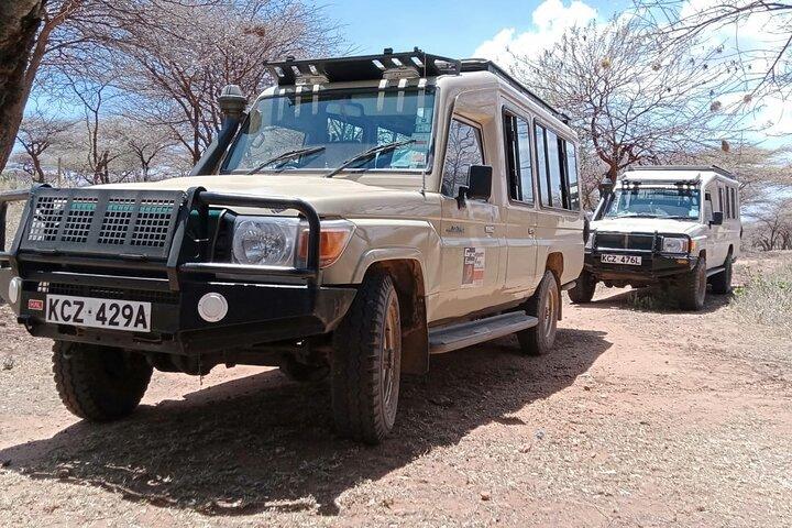 4 Days Masai Mara Mid Range Explorer on 4WD Small Group Tour