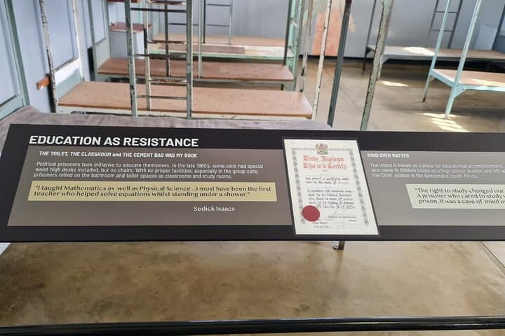 Robben Island Ferry Ticket &Guided Prison Tour with Pick-up& back