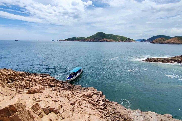 Sai Kung Island Hopping Trip Four Sea Arches in Hong Kong