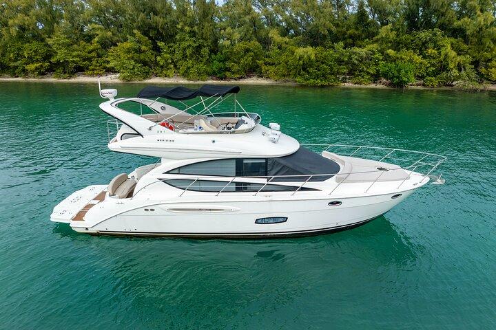 42 to 46 Ft Private Yacht Miami, rent for 2 or 4 hours, 13 ppl