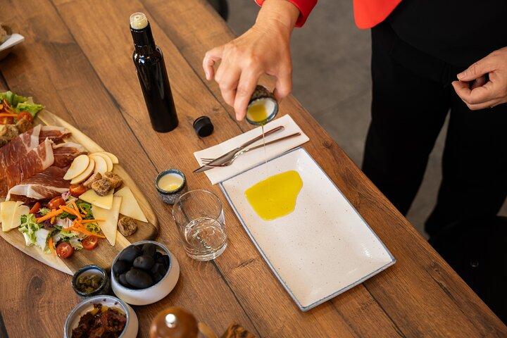 Educational wine tasting in Split