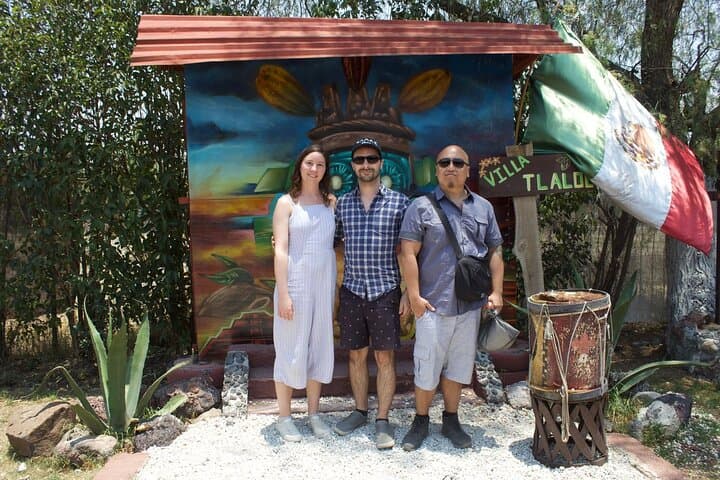 Full experience: Basilica + Teotihuacan + cave + transport