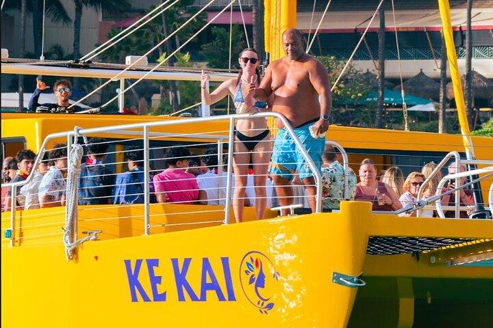 1-Hour Diamond Head Sail from Waikiki Beach on Ke Kai Catamaran