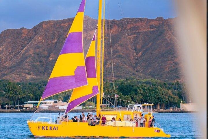 1-Hour Diamond Head Sail from Waikiki Beach on Ke Kai Catamaran